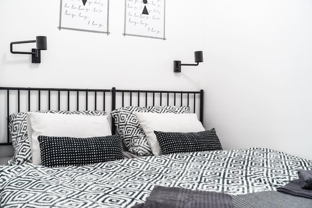 Myslbekova 5 Apartment Ostrava Bagian luar foto